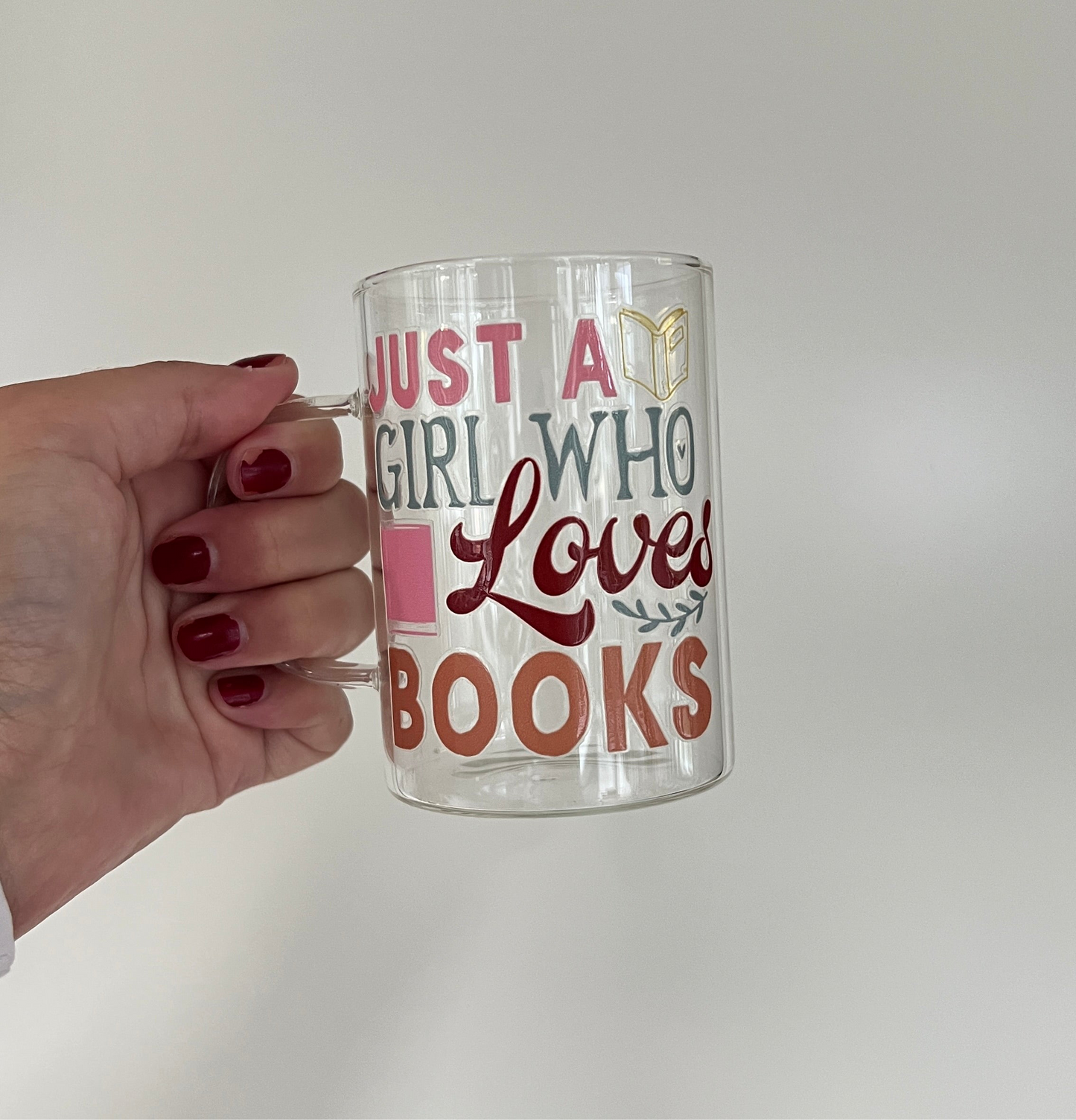 Glas med handtag - Girl who loves books
