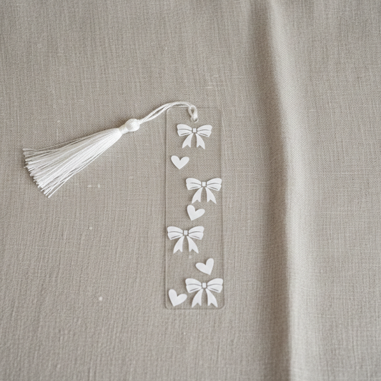Bokmärke - Bows and hearts white